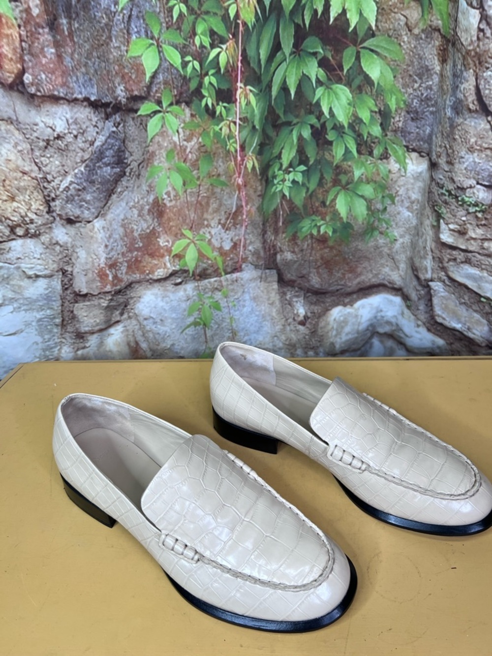 VINCE Bone Leather Croc Embossed Loafers, 9M/40 - Picture 7 of 13